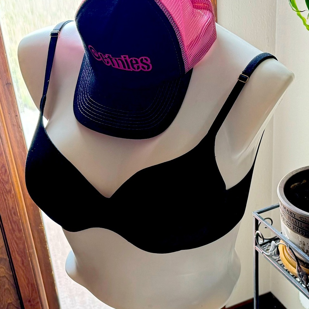 Victoria’s Secret Bra 4 pack